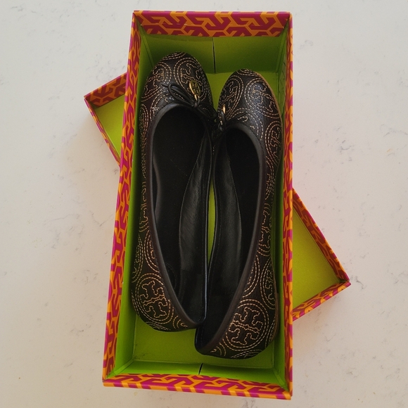 Tory Burch Chelsea Flats - Picture 8 of 8